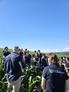 Visita técnica de estudantes de agrícola